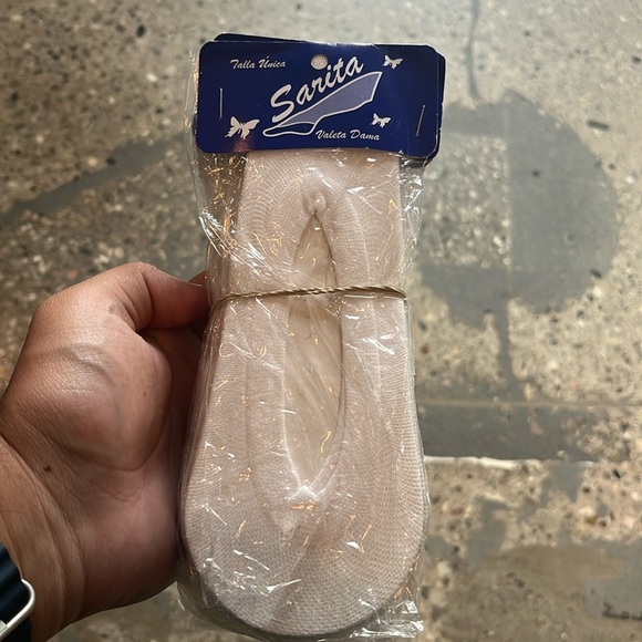 Women Socks - Picture 1 of 2